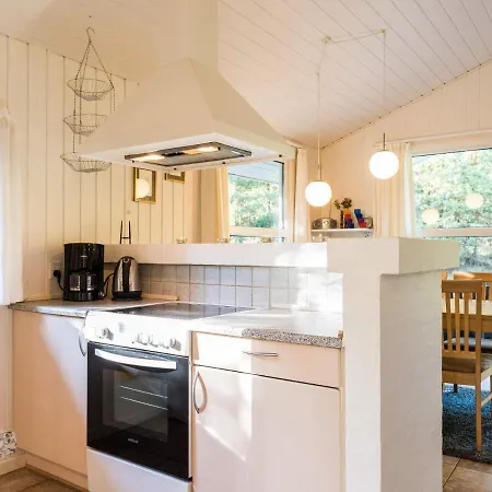 Enchanting Hideaway In Henne Town-by Traum Vakantiehuis *